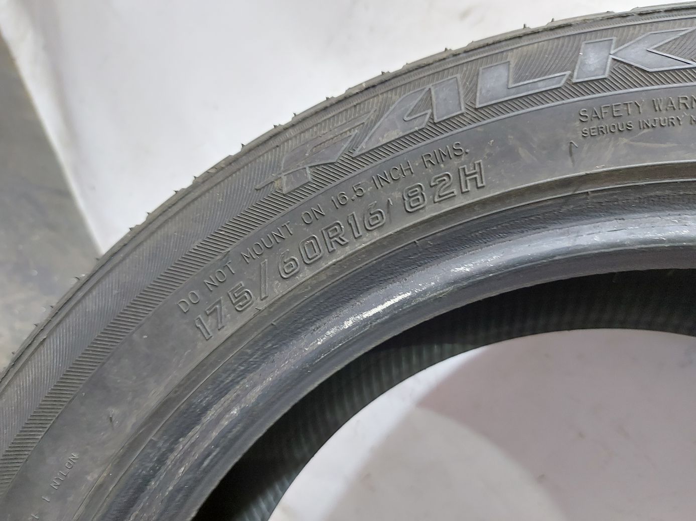 Зимние шины Резина Falken Euro winter 175/60R16 2