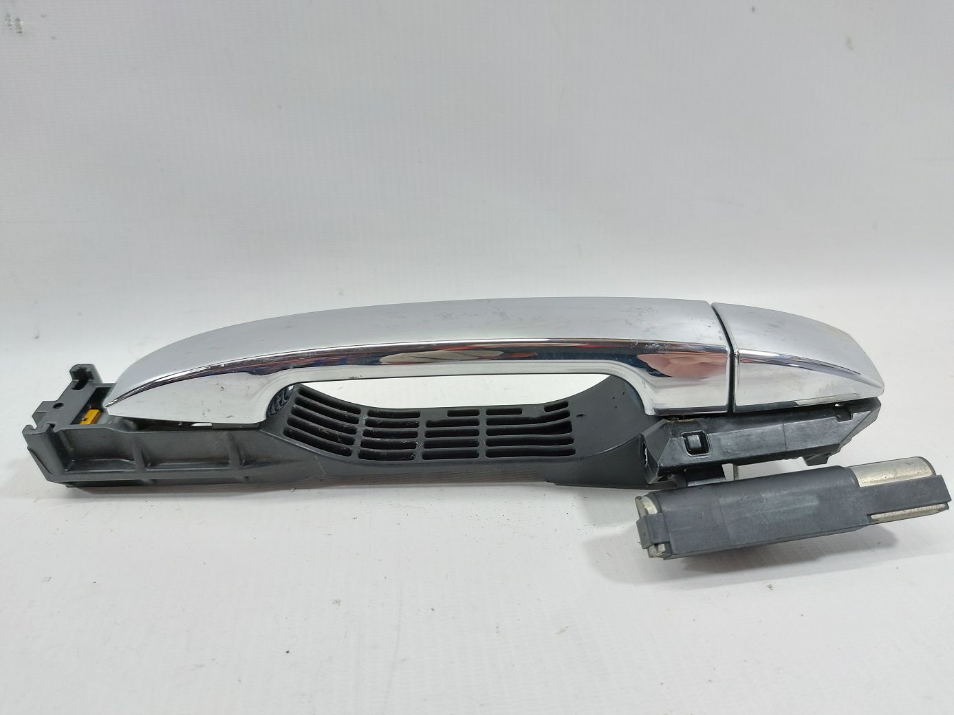 Forester Ручка дверей задньої правої зовнішня (хром) Subaru Forester 2009-2013 61160SC030WW Subaru Forester 2 Forester Ручка дверей задньої правої зовнішня (хром) Subaru Forester 2009-2013 61160SC030WW Subaru Forester 2