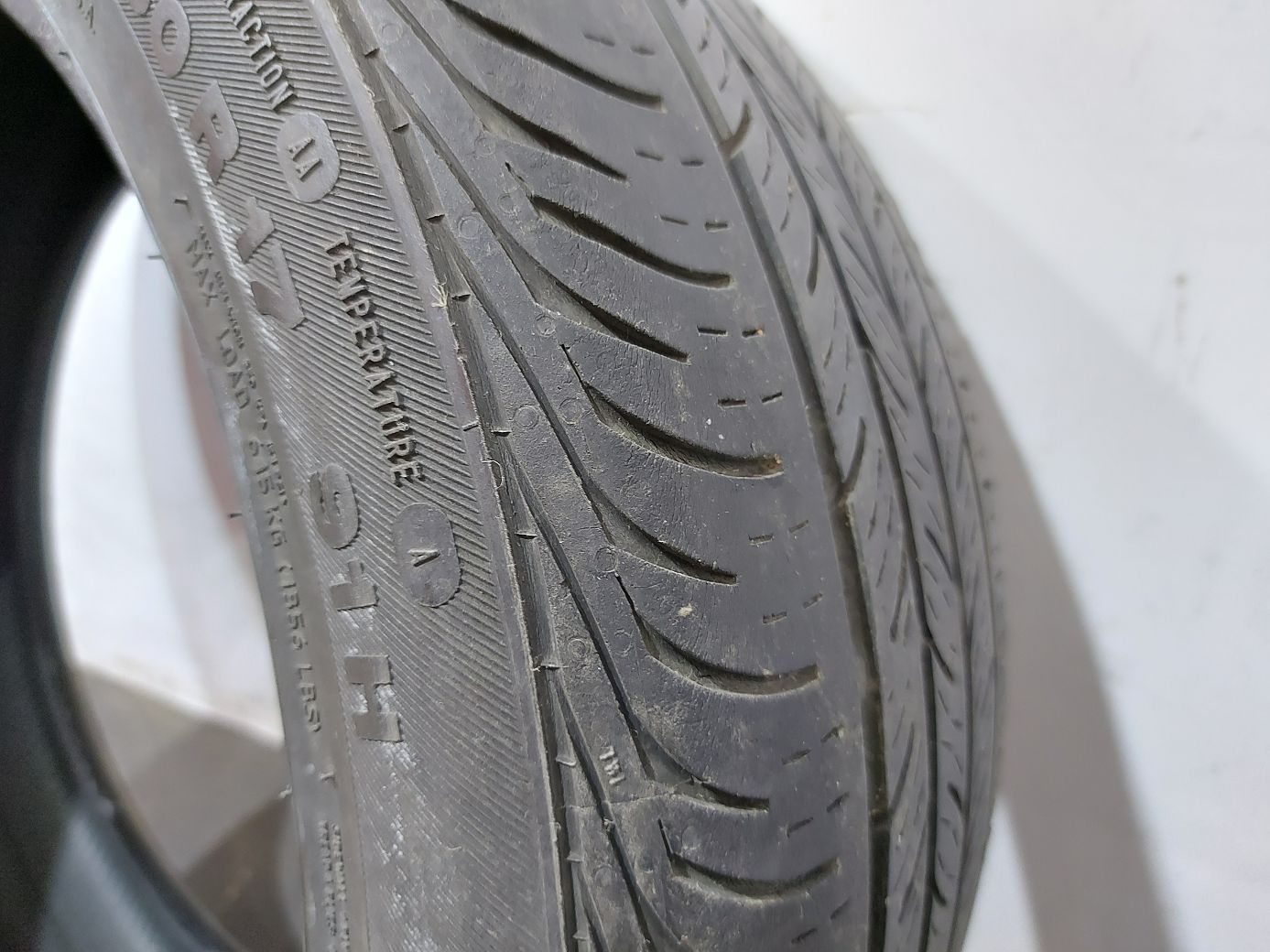  Резина Continental Contipro 215/50R17 8