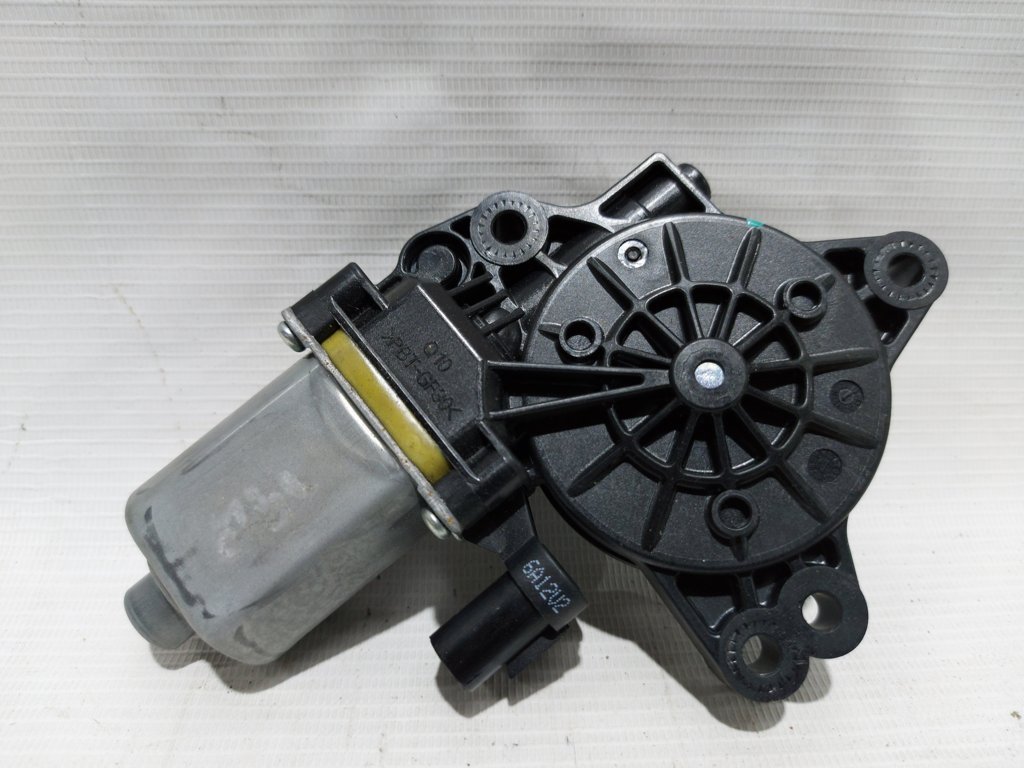 Forte Моторчик склопідйомника двері задньої лівої Kia Forte 2014-2018 83450A7000 Kia Forte 11