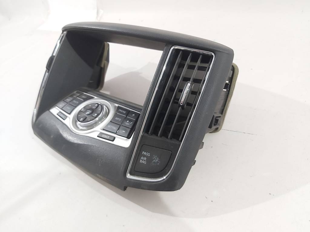 Maxima Кнопки управления монитора с воздуховодами Nissan Maxima '11 Nissan Maxima 2011 9N00A210450 Nissan Maxima 3