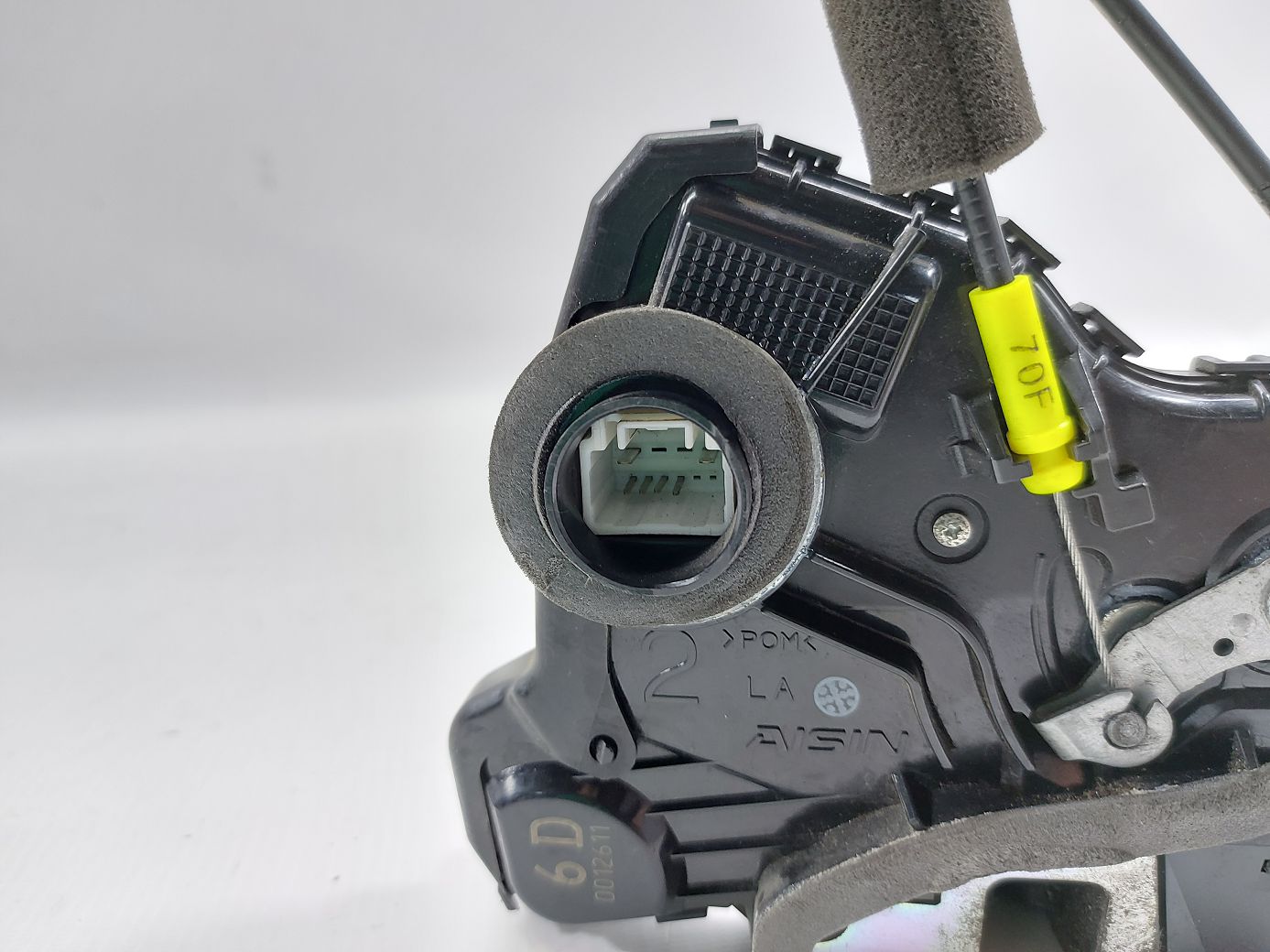 Scion xb Замок двери передней левой Toyota Scion XB 2008-2012 690400C050 Toyota Scion XB 4