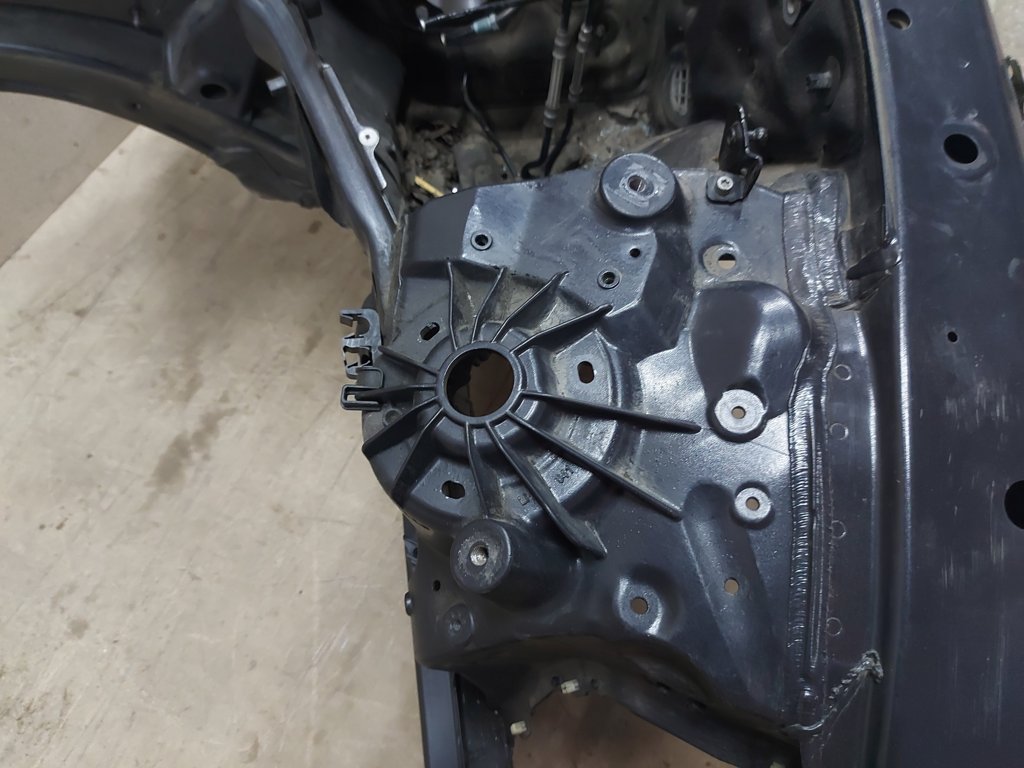 7 series Чверть передня ліва BMW 7 2012 41107204049 BMW 7 8 7 series Чверть передня ліва BMW 7 2012 41107204049 BMW 7 8