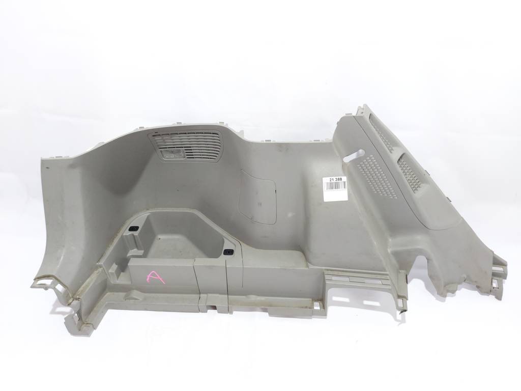 Insight Обшивка багажного відділення Honda Insight 2010-2011 84651TM8A01ZA Honda Insight 9