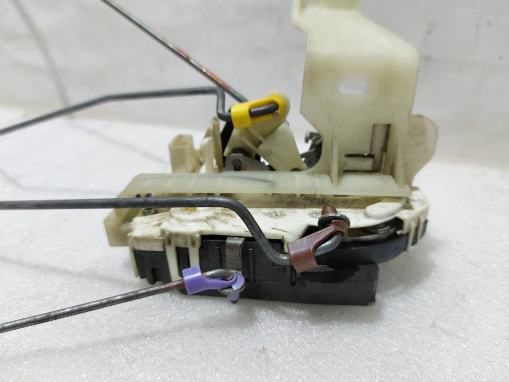 Patriot Замок дверей передньої правої Jeep Patriot 2010-2016 4589646AD Jeep Patriot 20