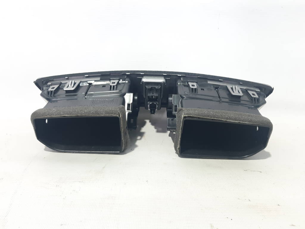 Sentra Кнопка аварійного сигналу з повітропроводами Nissan Sentra 2015-2019 252903SG0A Nissan Sentra 2