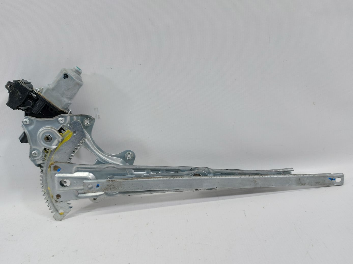 Sentra Склопідйомник двері задньої лівої Nissan Sentra 2014-2019 827214KH0B Nissan Sentra 3
