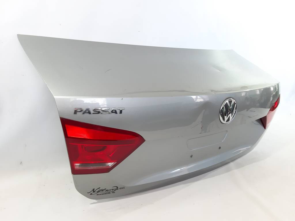 Passat Кришка багажника Volkswagen Passat 2012-2015 561827025D Volkswagen Passat 2