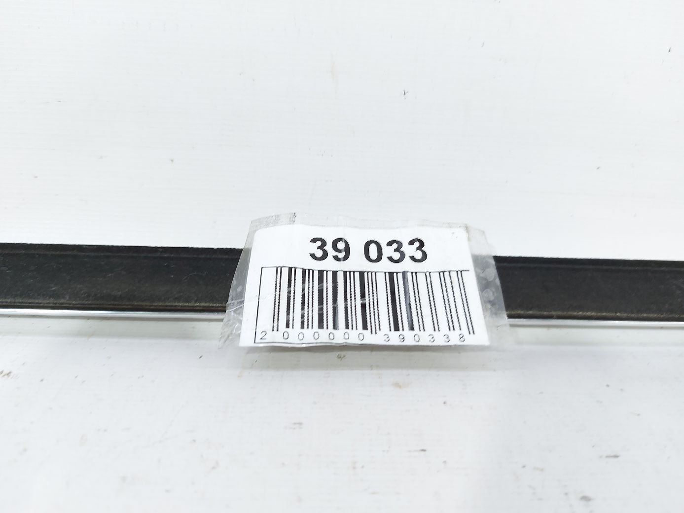 S80 Уплотнительная резинка стекла двери передней левой наружная (хром) Volvo S80 2007-2016 31349452 Volvo S80 5