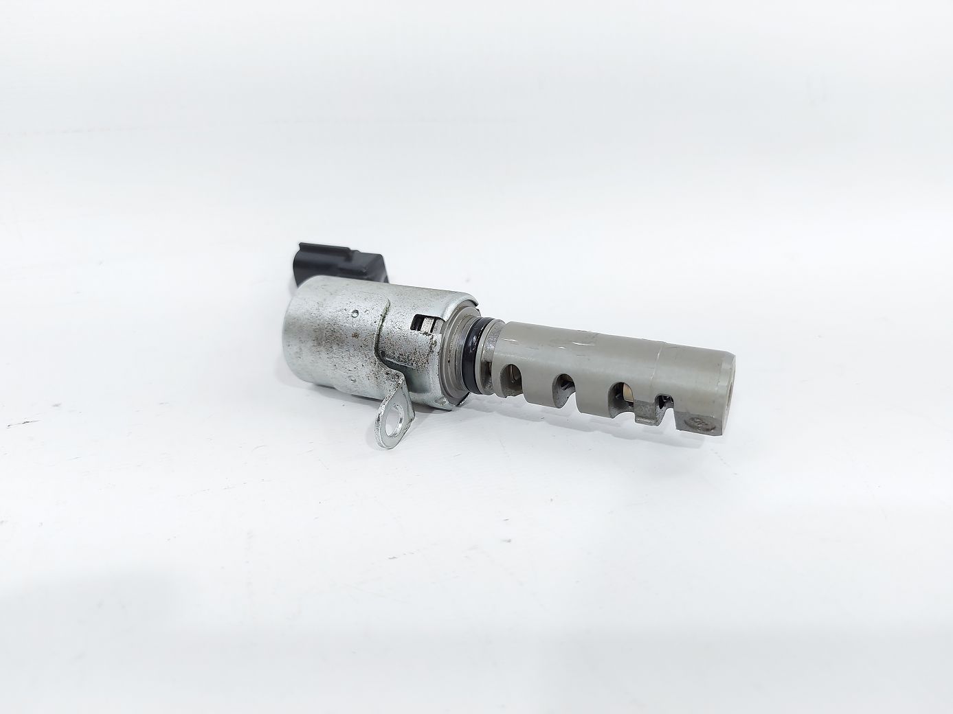 Dart Електромагнітний клапан випускний правий Dodge Dart 2009-2020 4884695AB Dodge Dart 2