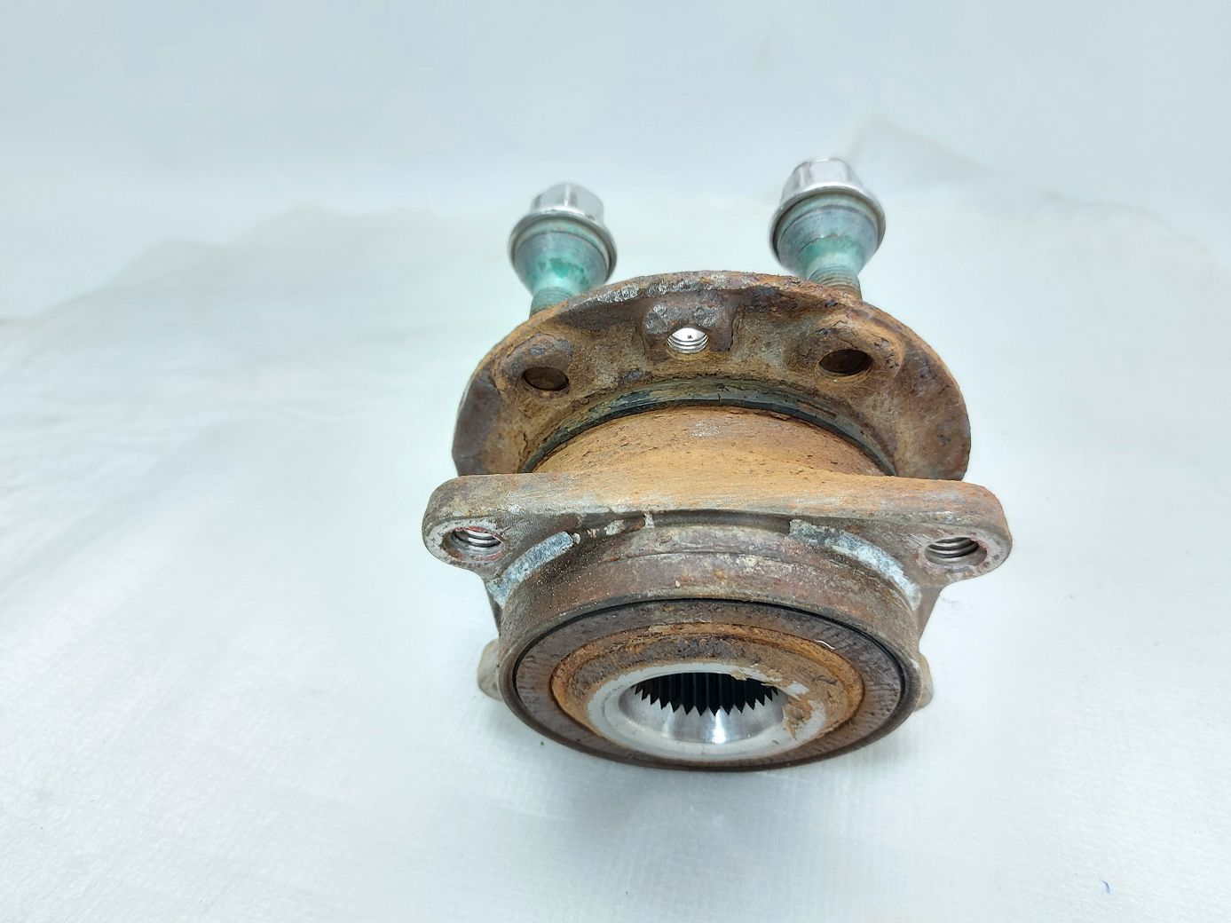 200 limited Ступиця задня ліва/права Chrysler 200 Limited 2015-2017 68155868AB Chrysler 200 Limited 34