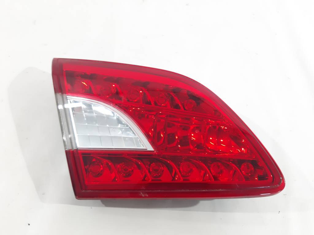 Sentra Ліхтар кришки багажника лівий Nissan Sentra 2016-2019 265553YU5A Nissan Sentra 8