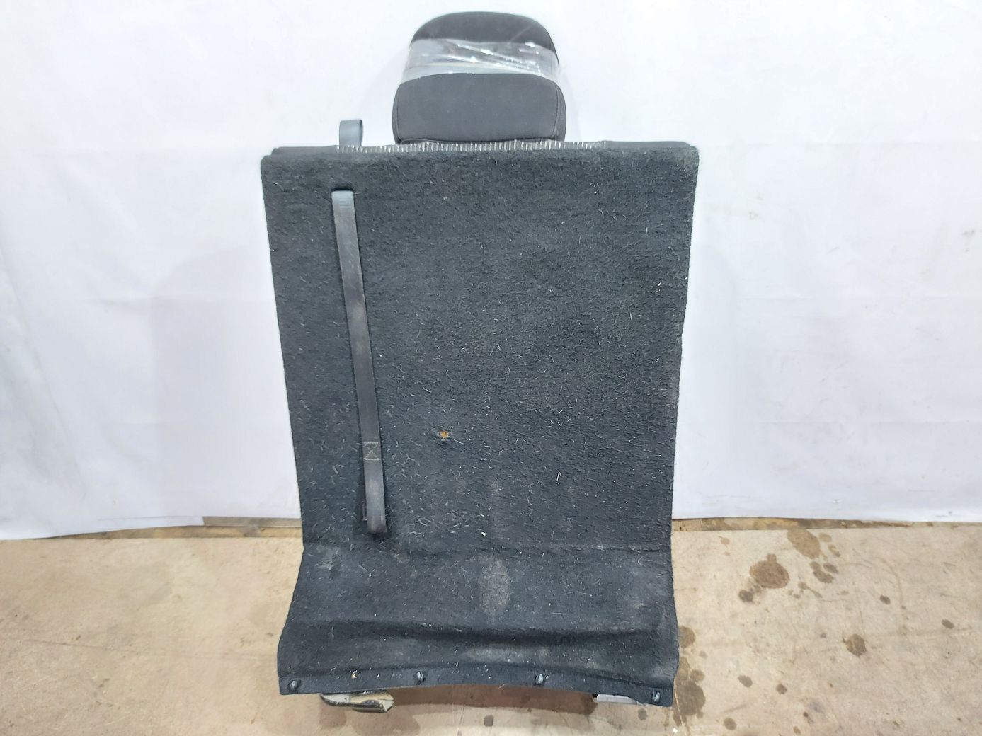 Journey Спинка третьего ряда сидений левая Dodge Journey 2011-2019 1UN37DX9AA Dodge Journey 3 Journey Спинка третьего ряда сидений левая Dodge Journey 2011-2019 1UN37DX9AA Dodge Journey 3