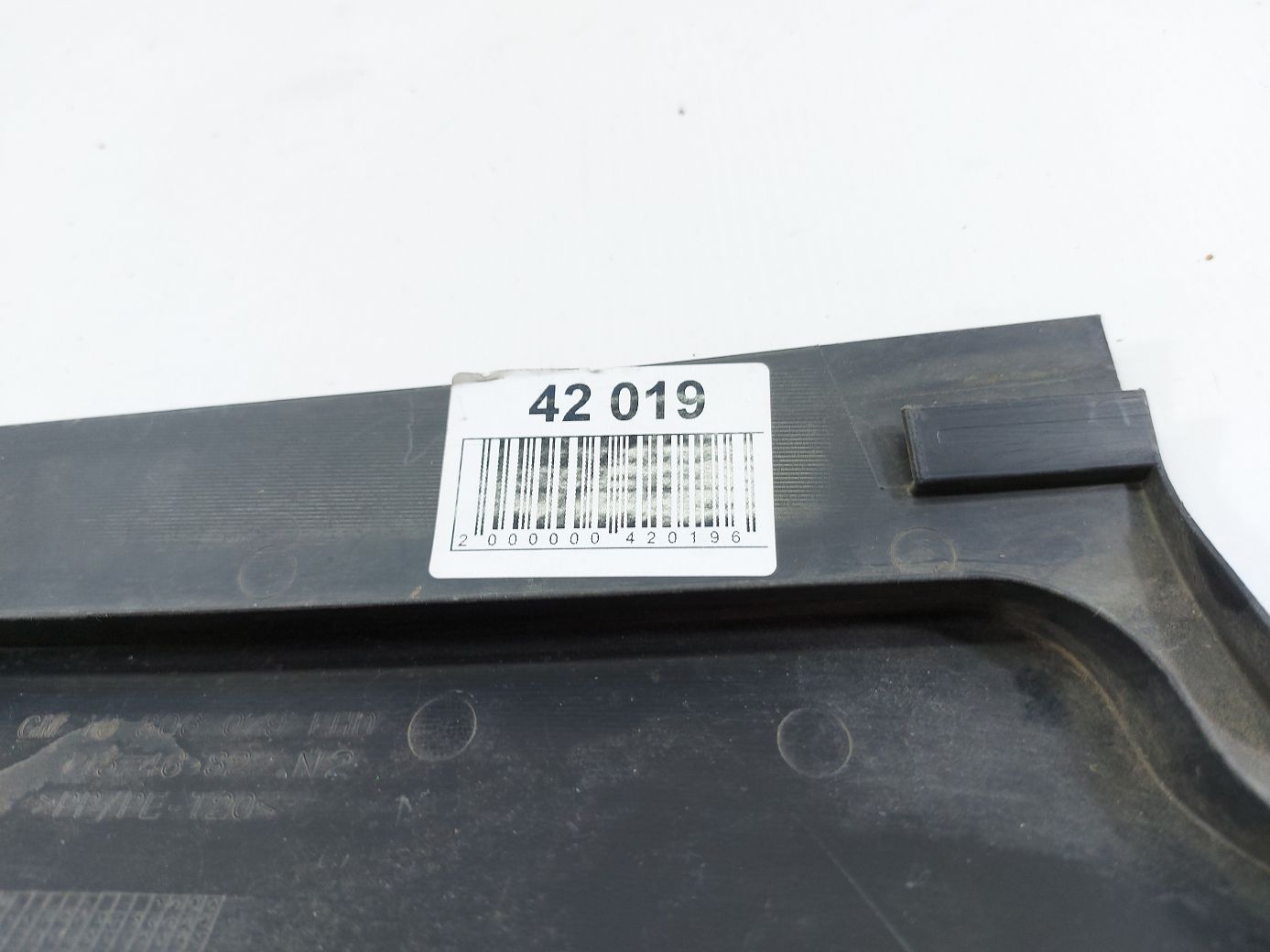 Regal Накладка під лобове скло ліве Buick Regal 2011-2017 13306079 Buick Regal 3