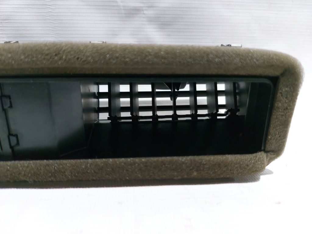 Passat s Повітропровід печі салону центральний з годинником Volkswagen Passat S 2012-2015 561819728DMAI Volkswagen Passat S 16