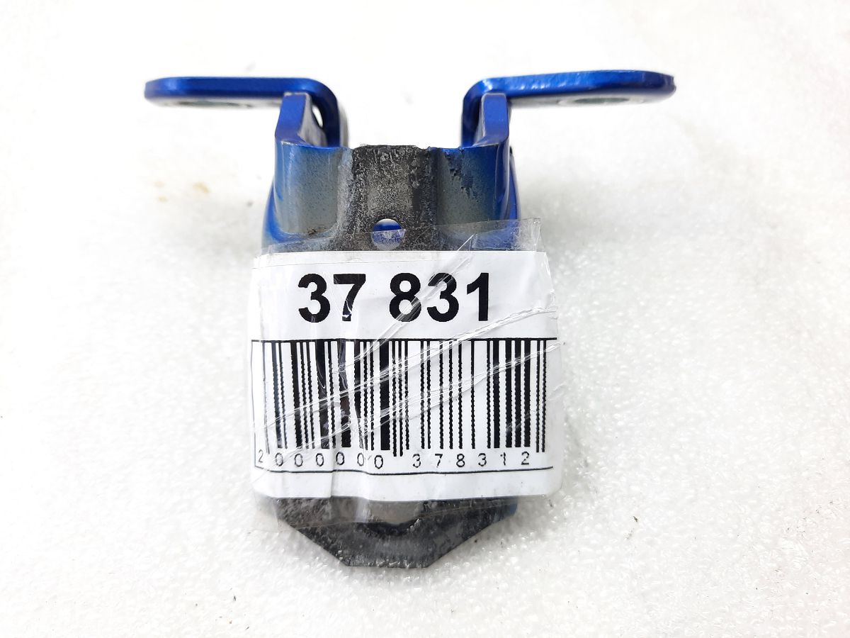 Versa Петля дверей передньої лівої верх/низ Nissan Versa 2012-2019 824201KA0A Nissan Versa 18