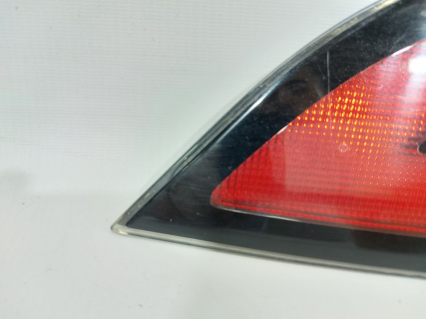 Volt Ліхтар кришки багажника правий Chevrolet Volt 2011-2015 23170360 Chevrolet Volt 4