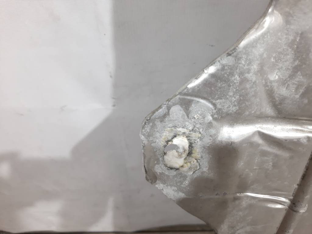 Dart Термозахист вихлопної труби середньої частини Dodge Dart 2013-2019 68086787AE Dodge Dart 5