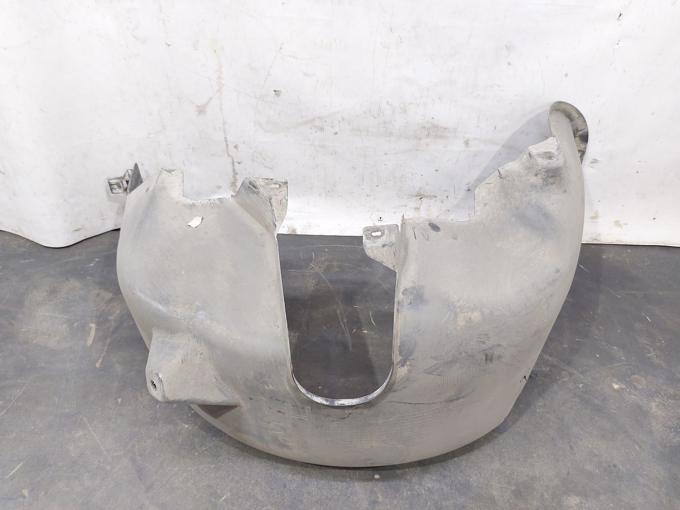 Dart Підкрилок задній лівий Dodge Dart 2013-2019 68082837AG Dodge Dart 12