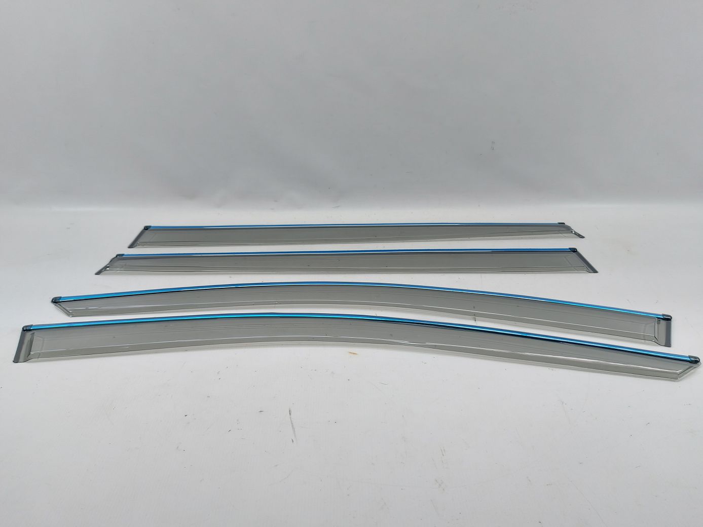 Ветровики боковых стекол. Дефлекторы окон (дефект) Volkswagen dflc00007 Volkswagen ID.6X