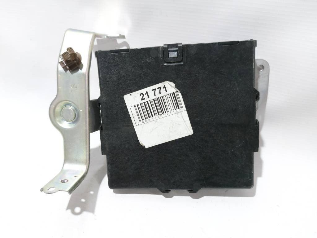 Prius c Модуль керування живленням Toyota Prius C 2012 8968152130 Toyota Prius C 2