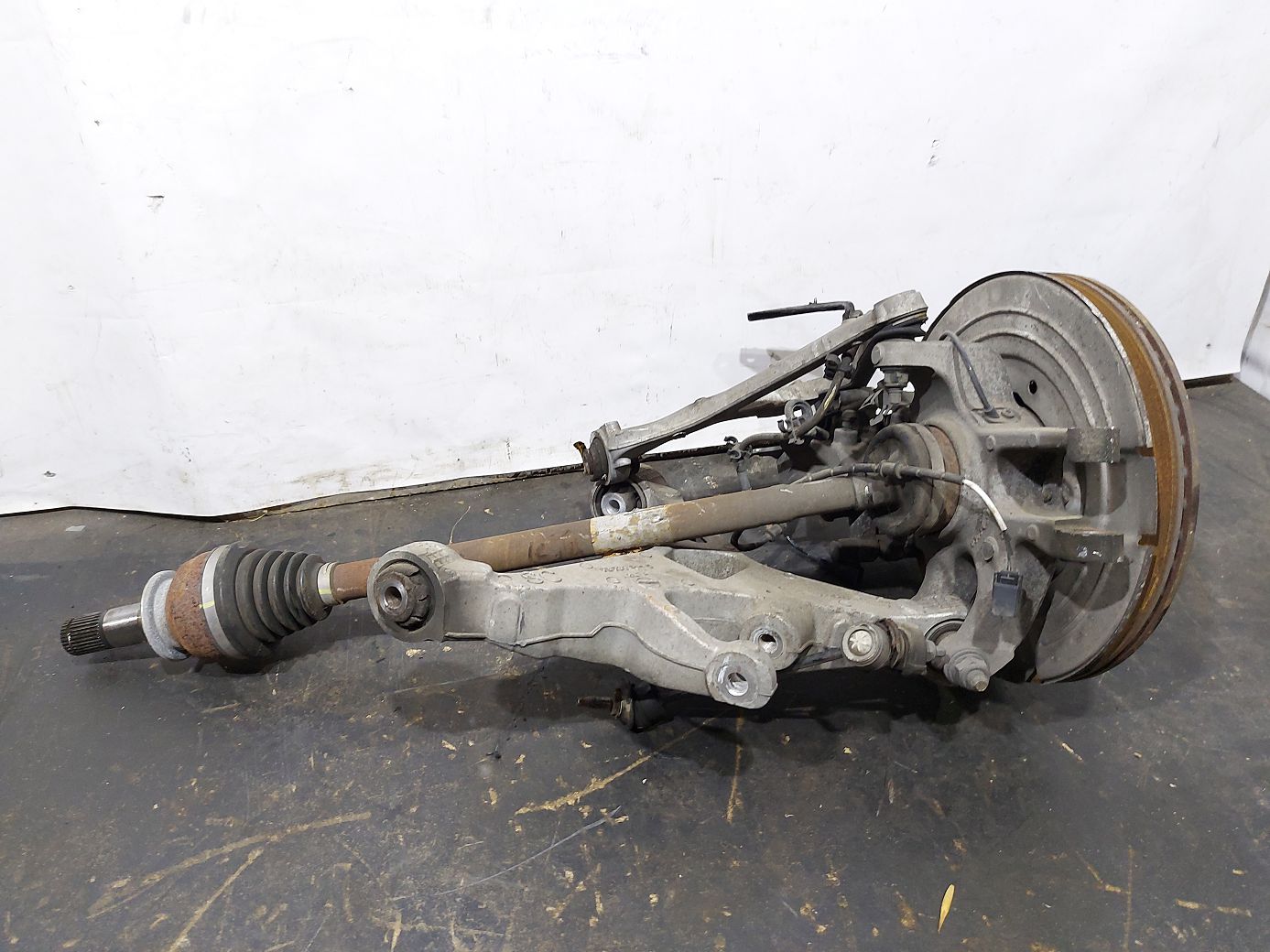 Xf. Кулак задній правий у зборі з піввіссю Jaguar XF 2009-2015 C2P12735 Jaguar XF Xf. Кулак задній правий у зборі з піввіссю Jaguar XF 2009-2015 C2P12735 Jaguar XF