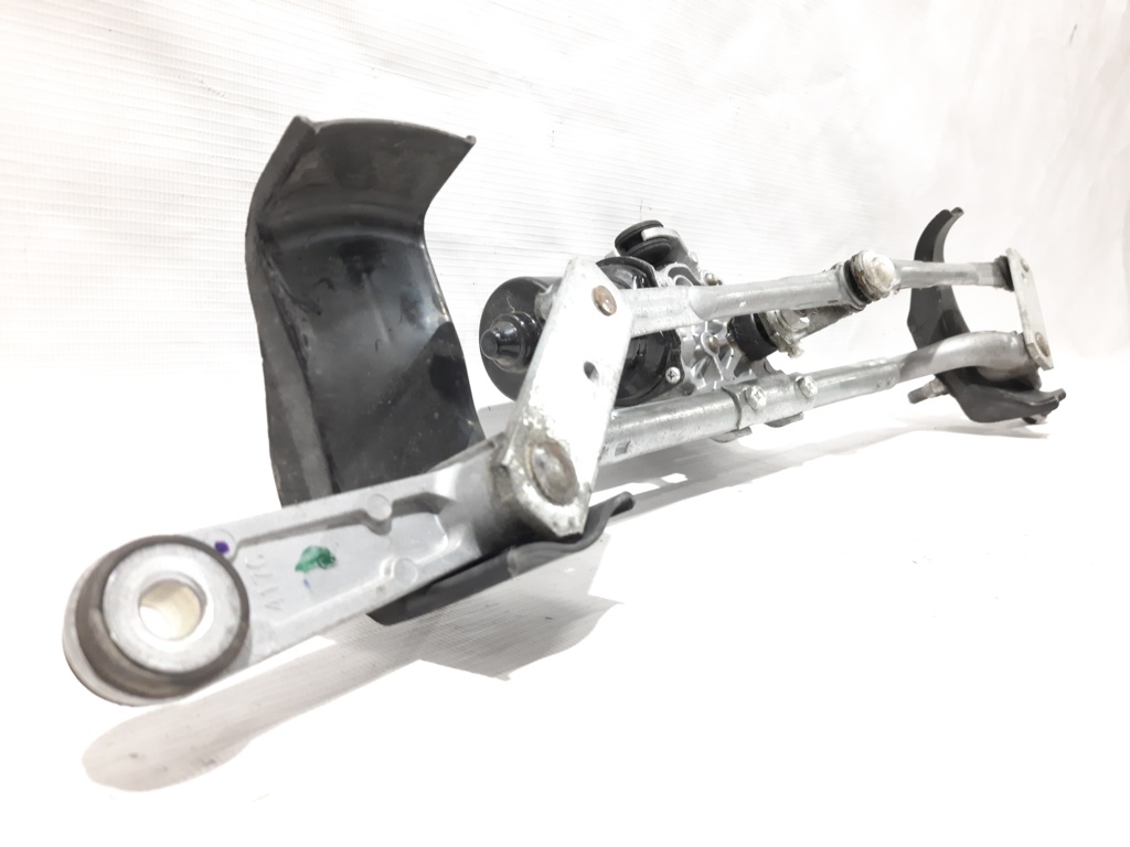 3 Механізм склоочисника Mazda 3 2014-2018 BHS267360A Mazda 3 8