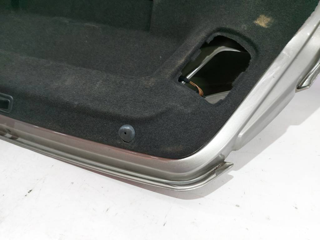 Passat cc Кришка багажника гола Volkswagen Passat CC 2009-2012 3C8827025C Volkswagen Passat CC 14