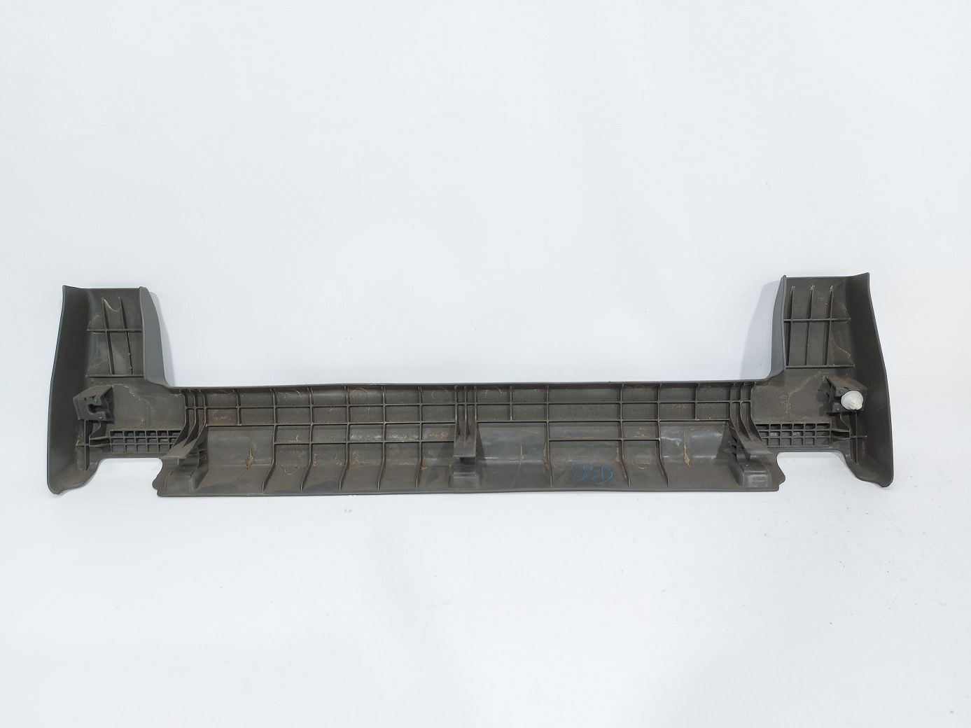 Sienna Накладка 3-го ряда сидений левая Toyota SIENNA 2015-2020 7909108070B2 Toyota SIENNA 3