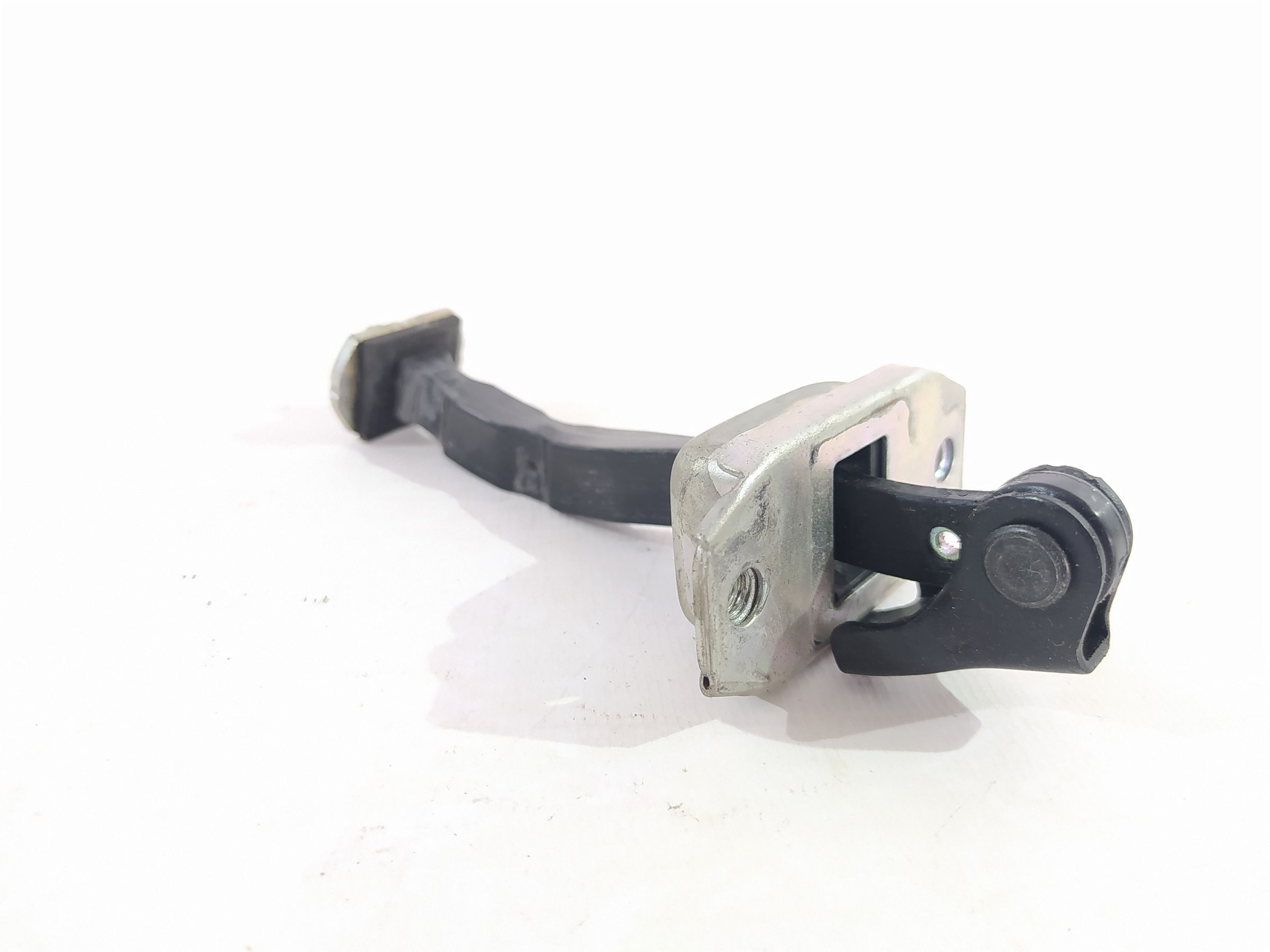 Altima Обмежувач дверей задньої правої/лівої Nissan Altima 2013-2015 824303TA0A Nissan Altima 6