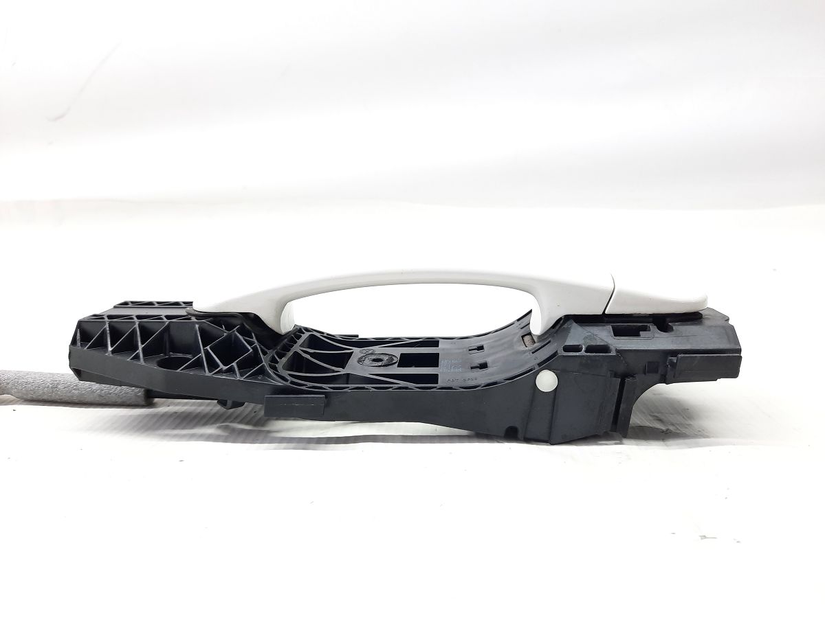 Tiguan Ручка двери задней правой/левой наружная Volkswagen Tiguan 2009-2018 5N0837205MGRU Volkswagen Tiguan 2 Tiguan Ручка двери задней правой/левой наружная Volkswagen Tiguan 2009-2018 5N0837205MGRU Volkswagen Tiguan 2