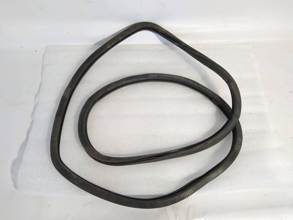 Dart Резинка уплотнительная проёма двери задней правой/левой Dodge Dart 2013 68085078AD Dodge Dart 3