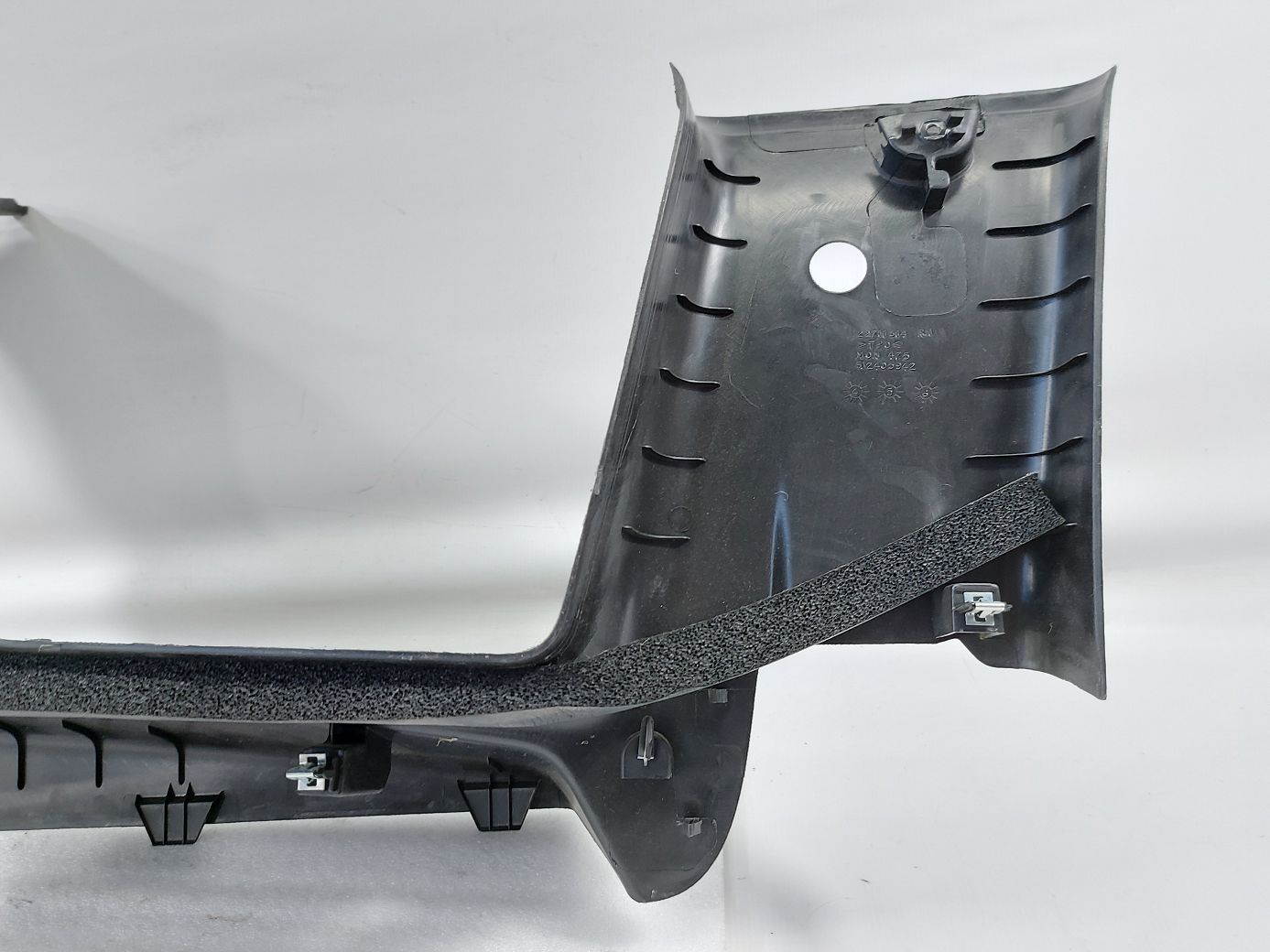 Hhr Обшивка стійки задньої верхня права Chevrolet HHR 2006-2011 20955708 Chevrolet HHR 4