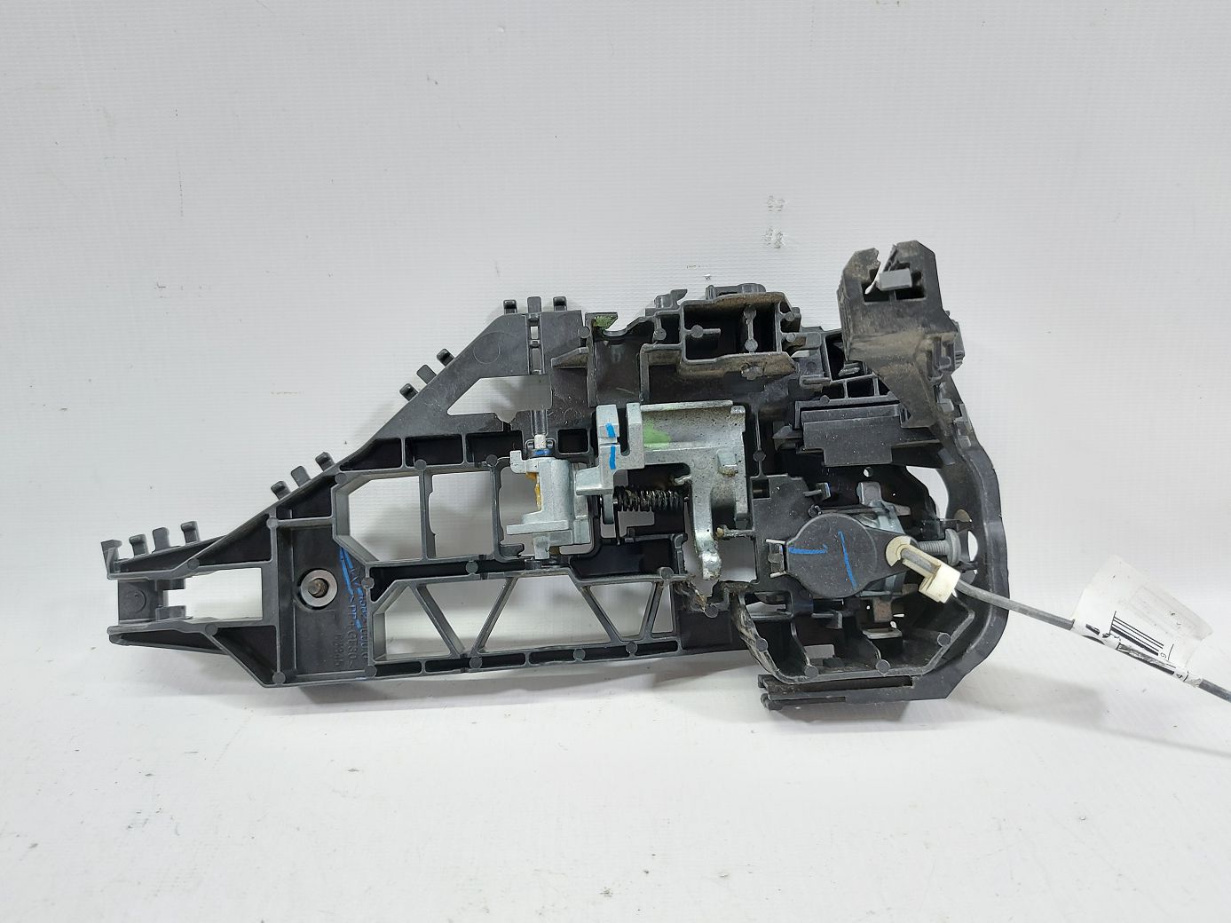 Journey Кронштейн ручки наружной двери передней левой Dodge Journey 2011-2020 4589859AL Dodge Journey 3