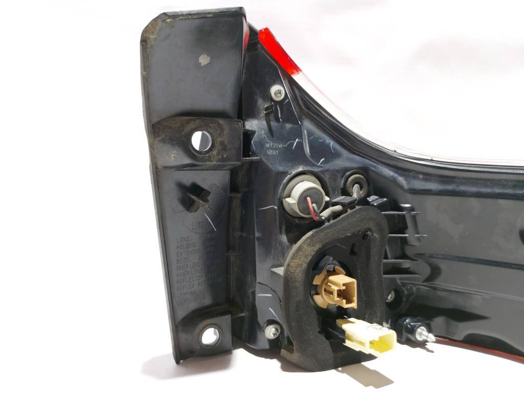 Товары с дефектами Фонарь задний левый (разбит) Toyota SIENNA 2015-2019 8156008050 Toyota SIENNA 6