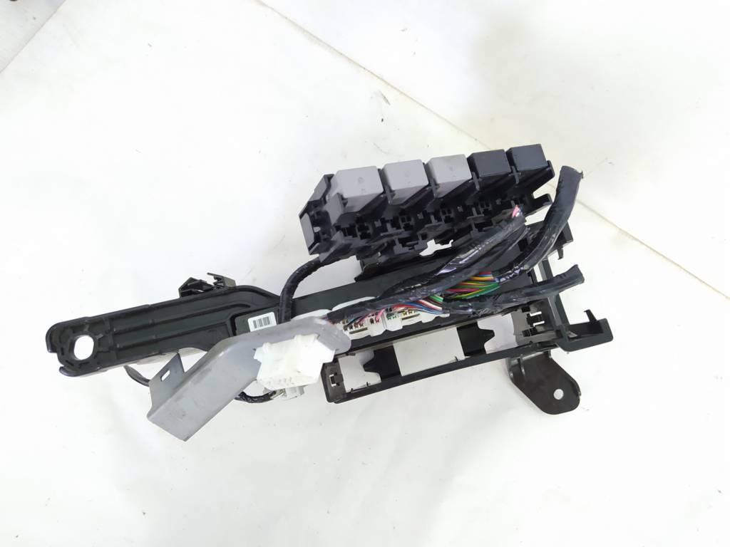 Forester Кронштейн модуля керування КПП Subaru Forester 2015 88281SG520 Subaru Forester 3 Forester Кронштейн модуля керування КПП Subaru Forester 2015 88281SG520 Subaru Forester 3