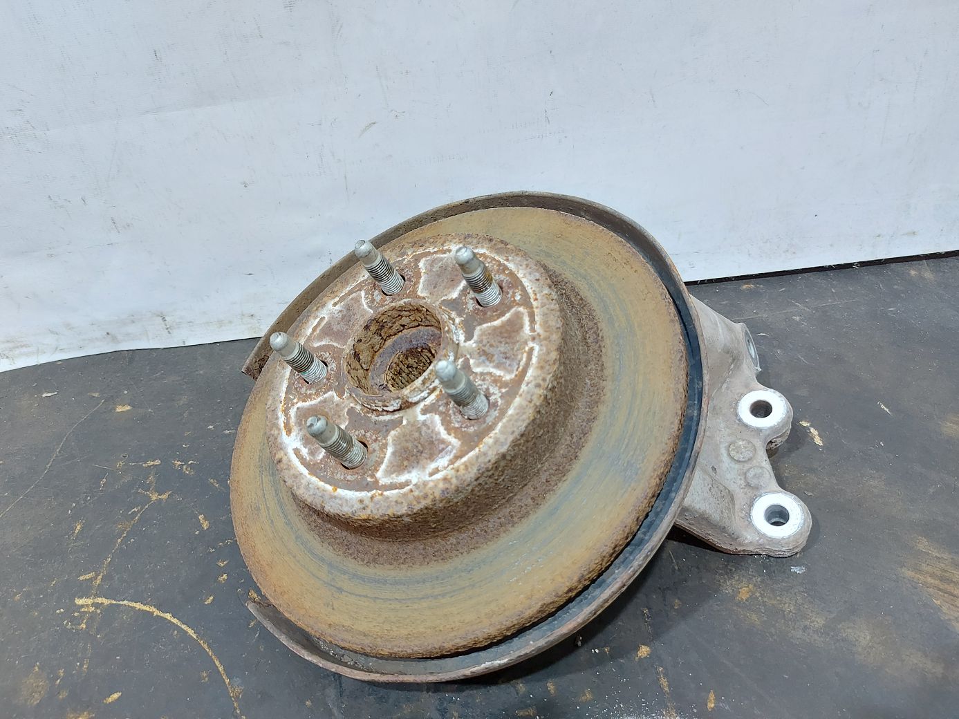 Malibu Кулак задній лівий у зборі Chevrolet Malibu 2013-2015 23432048 Chevrolet Malibu 3