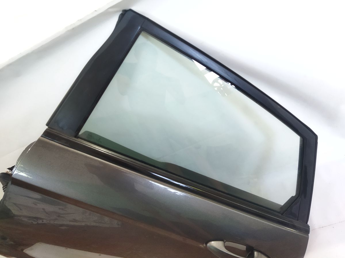 Товари з дефектами Двері задні ліві (дефект) Ford Fiesta 2011-2019 G2BZ5424631A Ford Fiesta 5