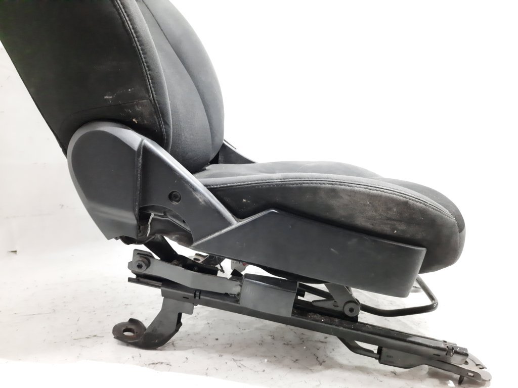 Avenger Сидіння водія Dodge Avenger 2011-2014 1UT83DX9AB Dodge Avenger 4