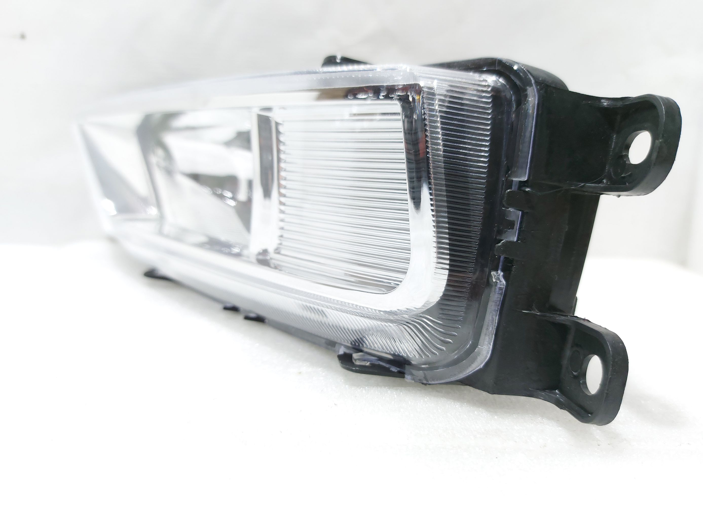  Фара противотуманная левая Volkswagen Tiguan `18-19 Volkswagen Tiguan 3