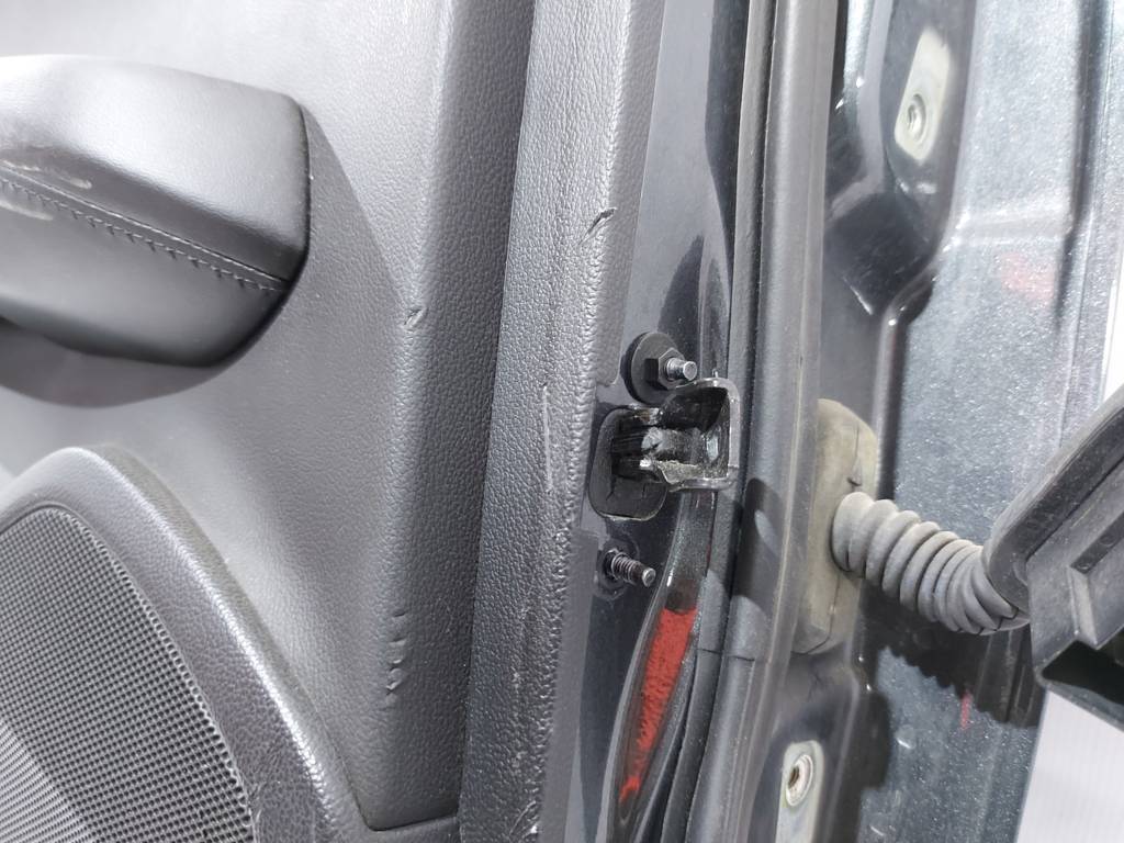 Ats Двері задні ліві в зборі Cadillac ATS 2013-2018 84007419 Cadillac ATS 25