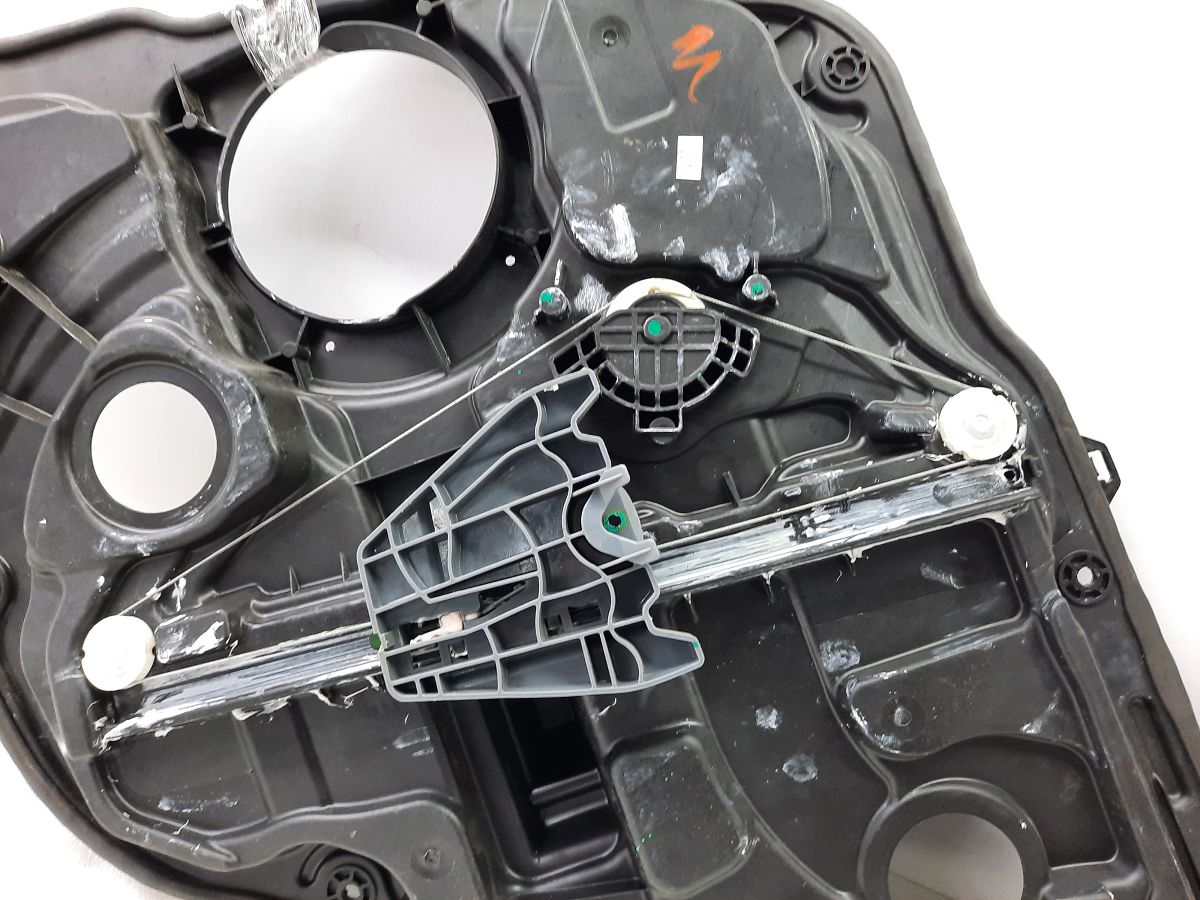 Sonata Склопідйомник дверей задньої лівої Hyundai Sonata 2011-2014 834713Q000 Hyundai Sonata 9