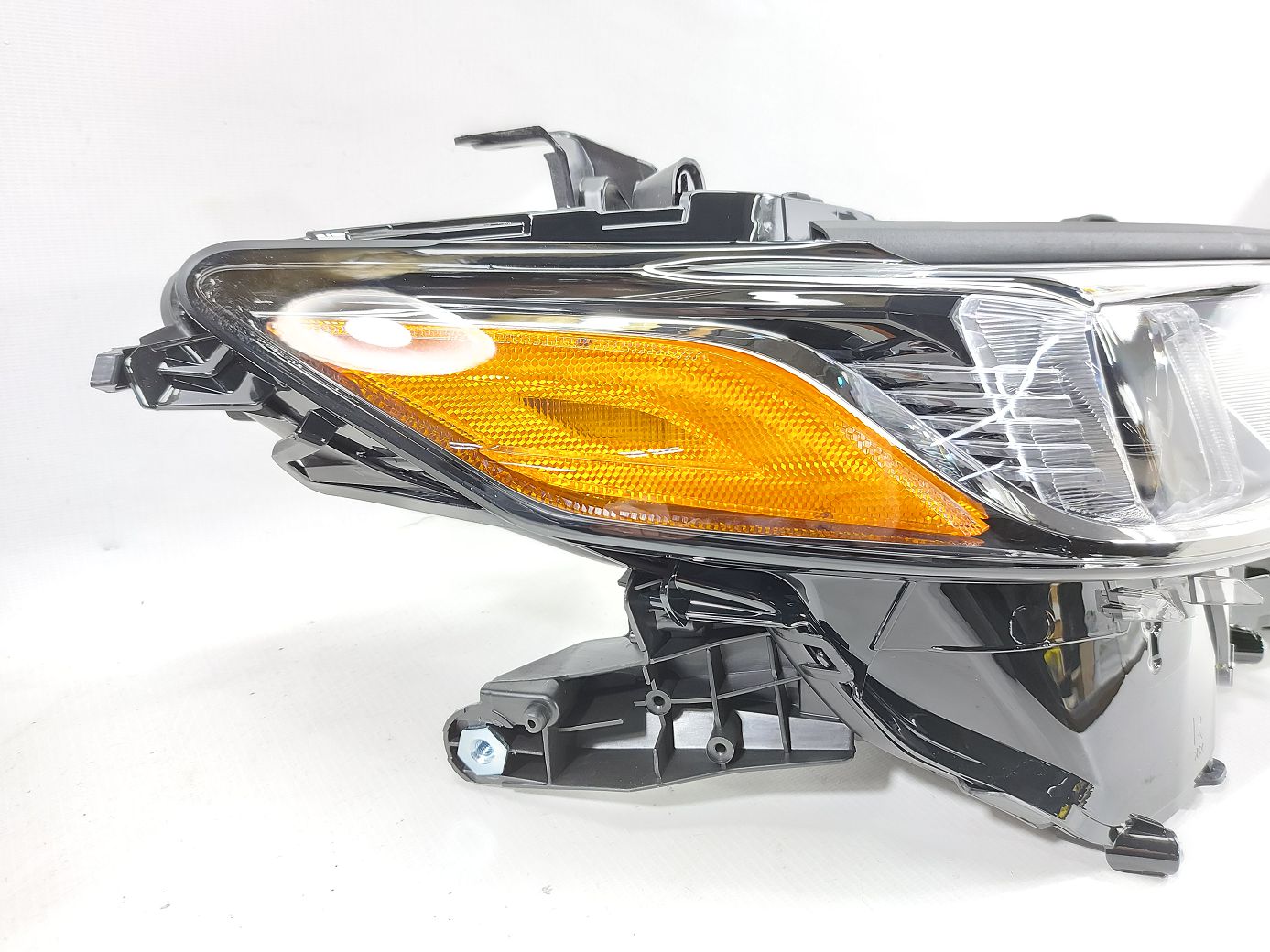 Фары головного света Фара передняя правая Toyota Camry 2017-2020 8111006C40 Toyota Camry 4 Фары головного света Фара передняя правая Toyota Camry 2017-2020 8111006C40 Toyota Camry 4