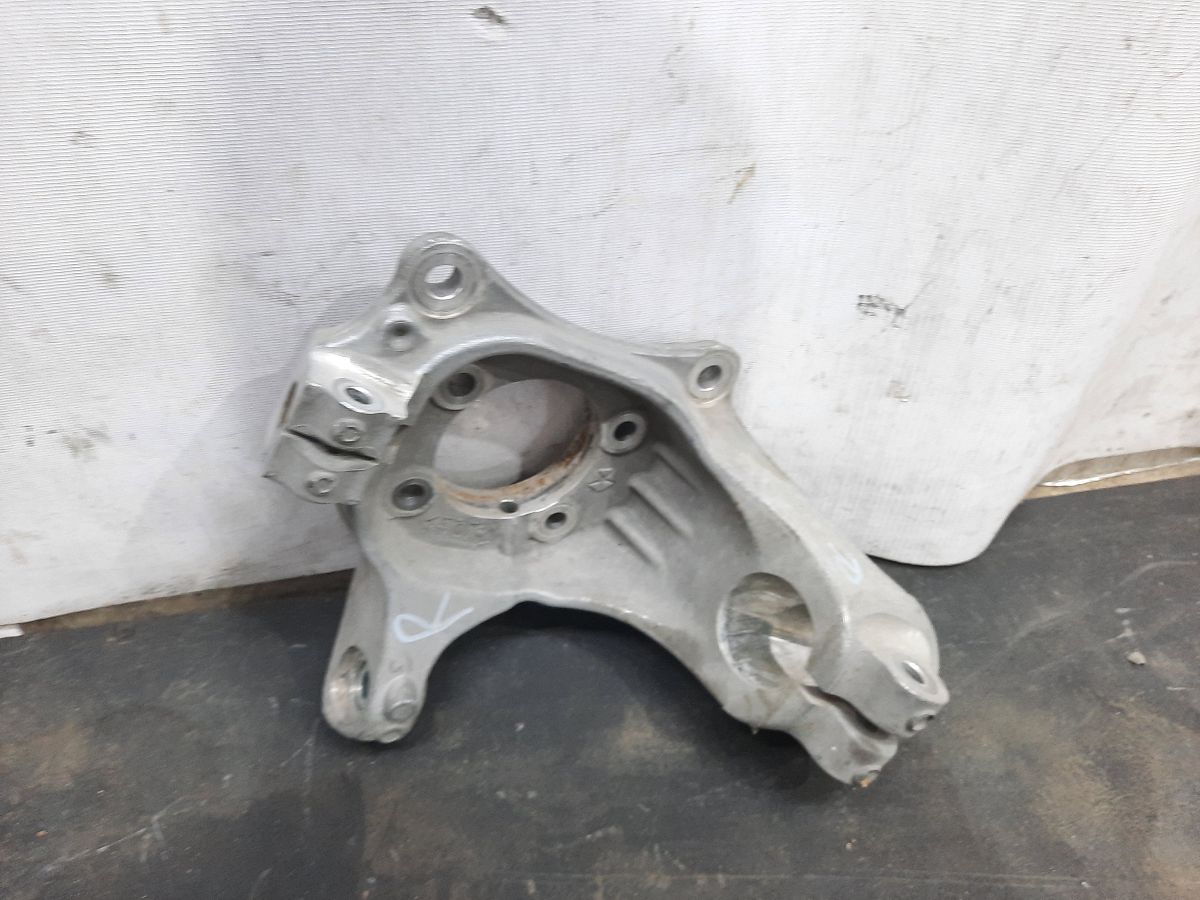 Dart Поворотный кулак передний правый Dodge Dart 2013-2019 68080585AD Dodge Dart 2