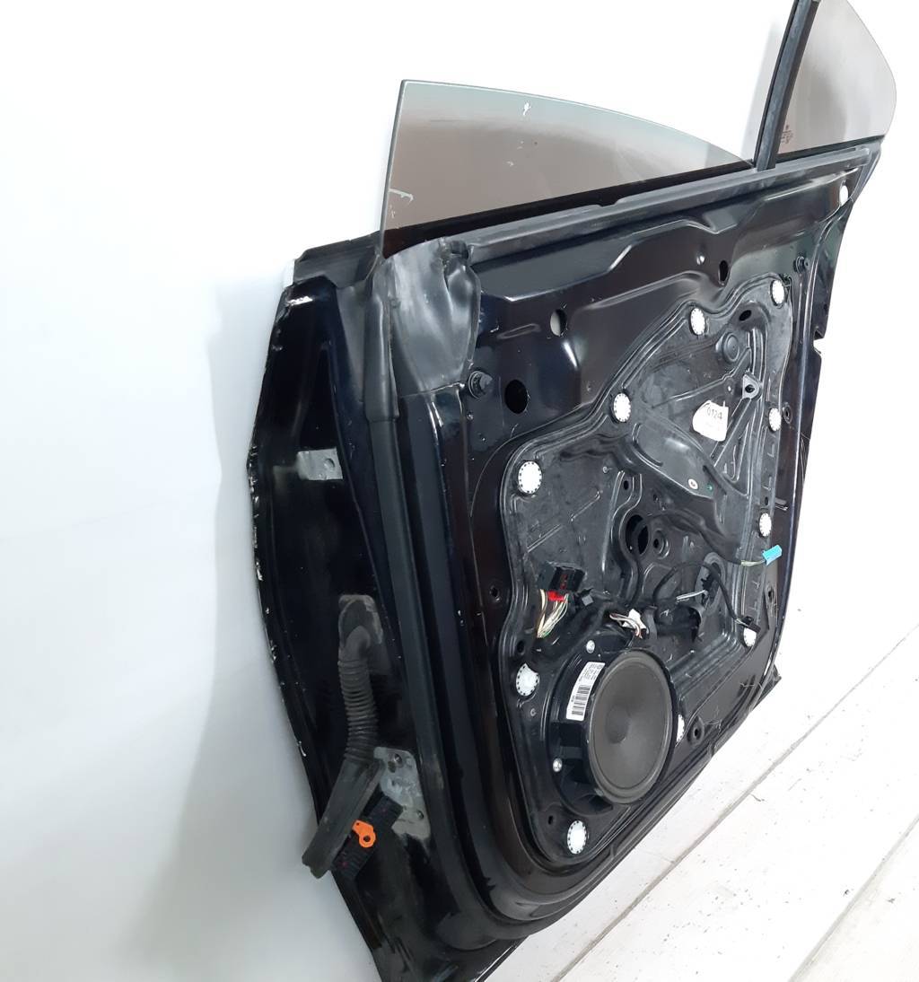 Passat cc Дверь задняя правая голая Volkswagen Passat CC 2009-2017 3C8833056E Volkswagen Passat CC 13