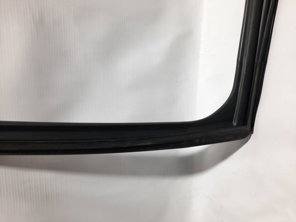 6 Уплотнитель стекла двери задней правой Mazda 6 2014-2016 GHK172605K Mazda 6 8