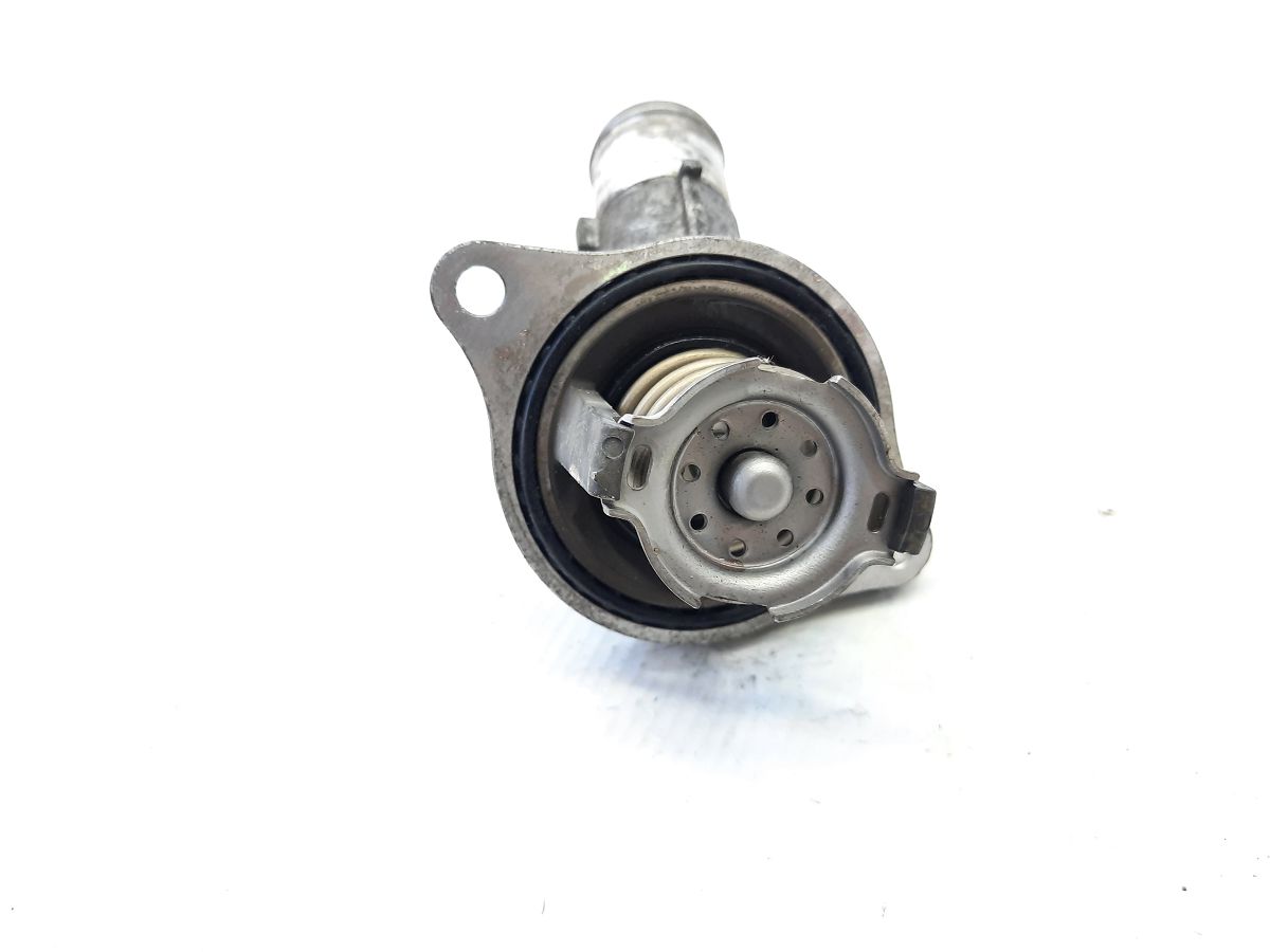 Malibu Корпус термостату Chevrolet Malibu 2016 25201447 Chevrolet Malibu 9