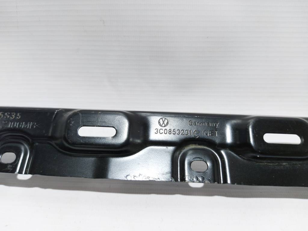 Passat cc Крепление порога левое (молдинга) Volkswagen Passat CC 2009-2017 3C0-853-231-C Volkswagen Passat CC 2