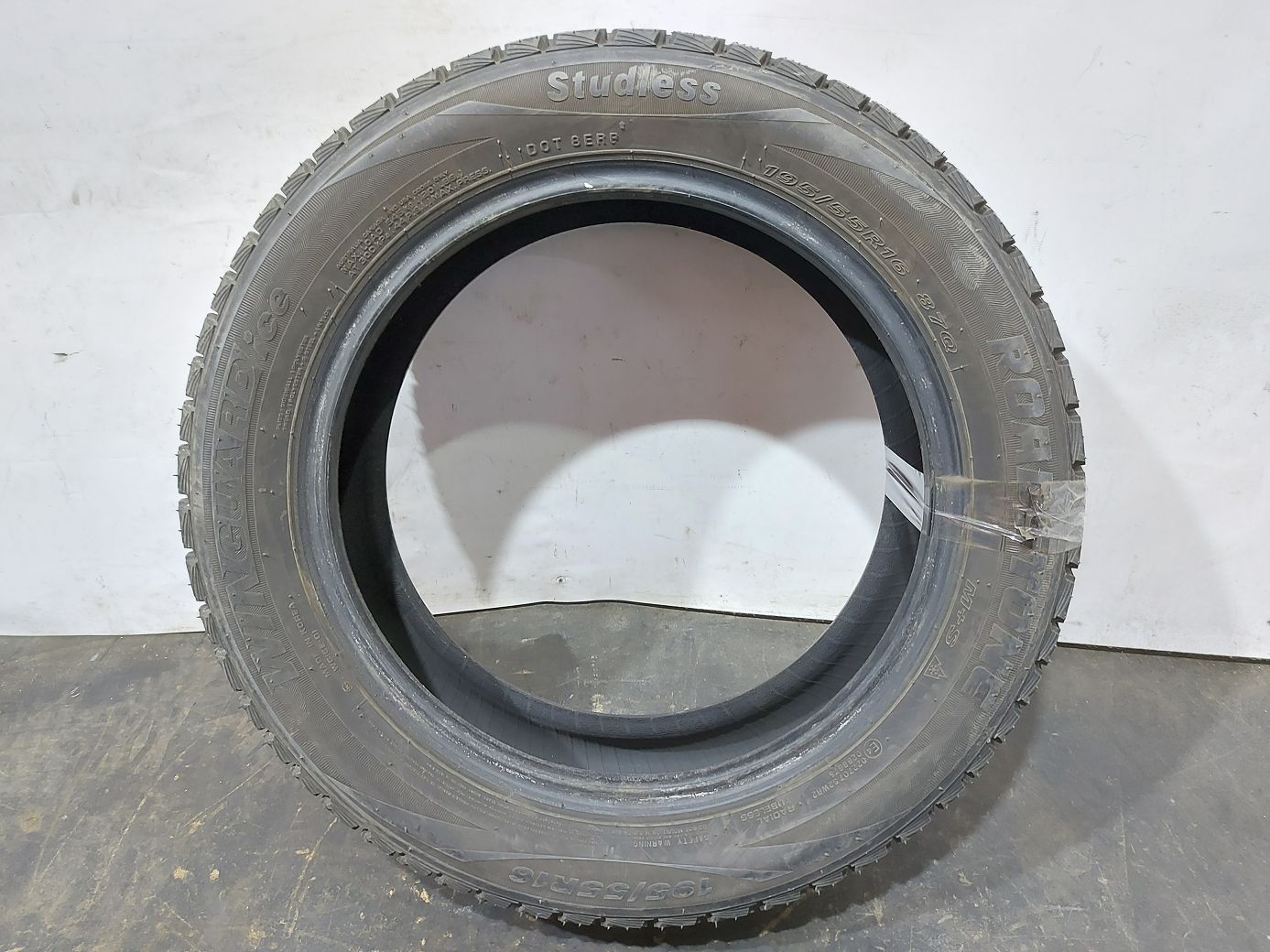 Зимние шины Резина Roadstone Winguard Ice 195/55R16 87Q зима 11
