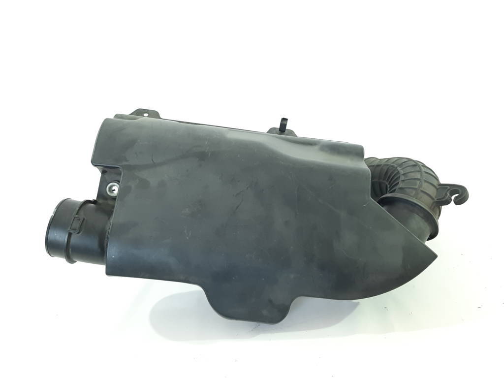 Malibu. Патрубок корпуса фильтра воздушного Chevrolet Malibu 2013-2019 13313804 Chevrolet Malibu
